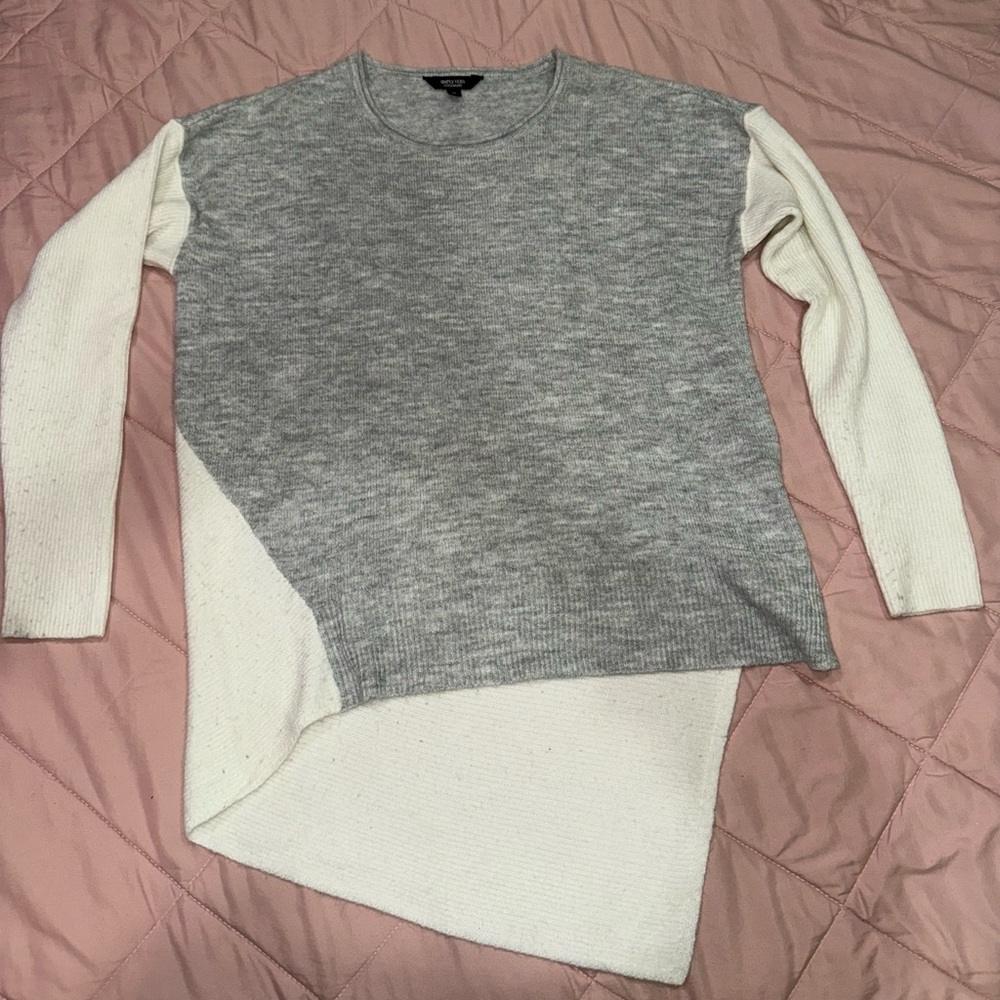 Simply Vera Wang Sweater